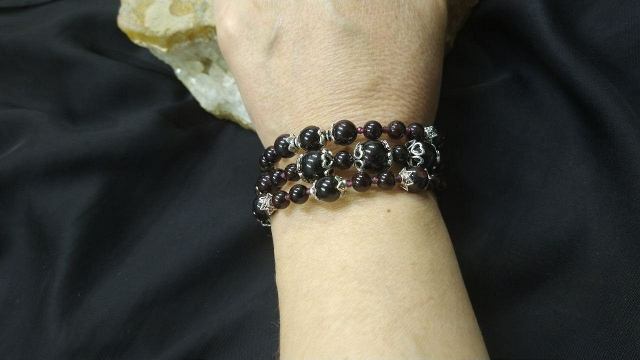 Браслет из натурального граната