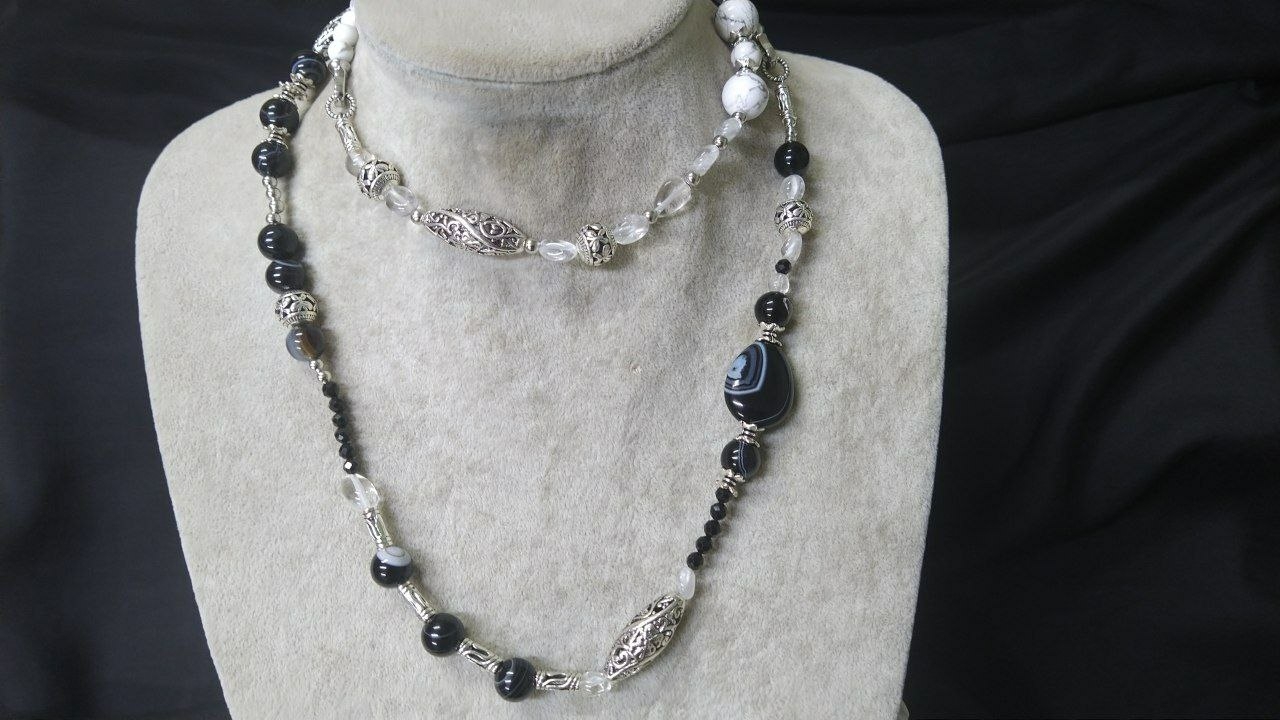 Комплект из натуральных камней: магнезит, горный хрусталь, чёрный агат, чёрная шпинель